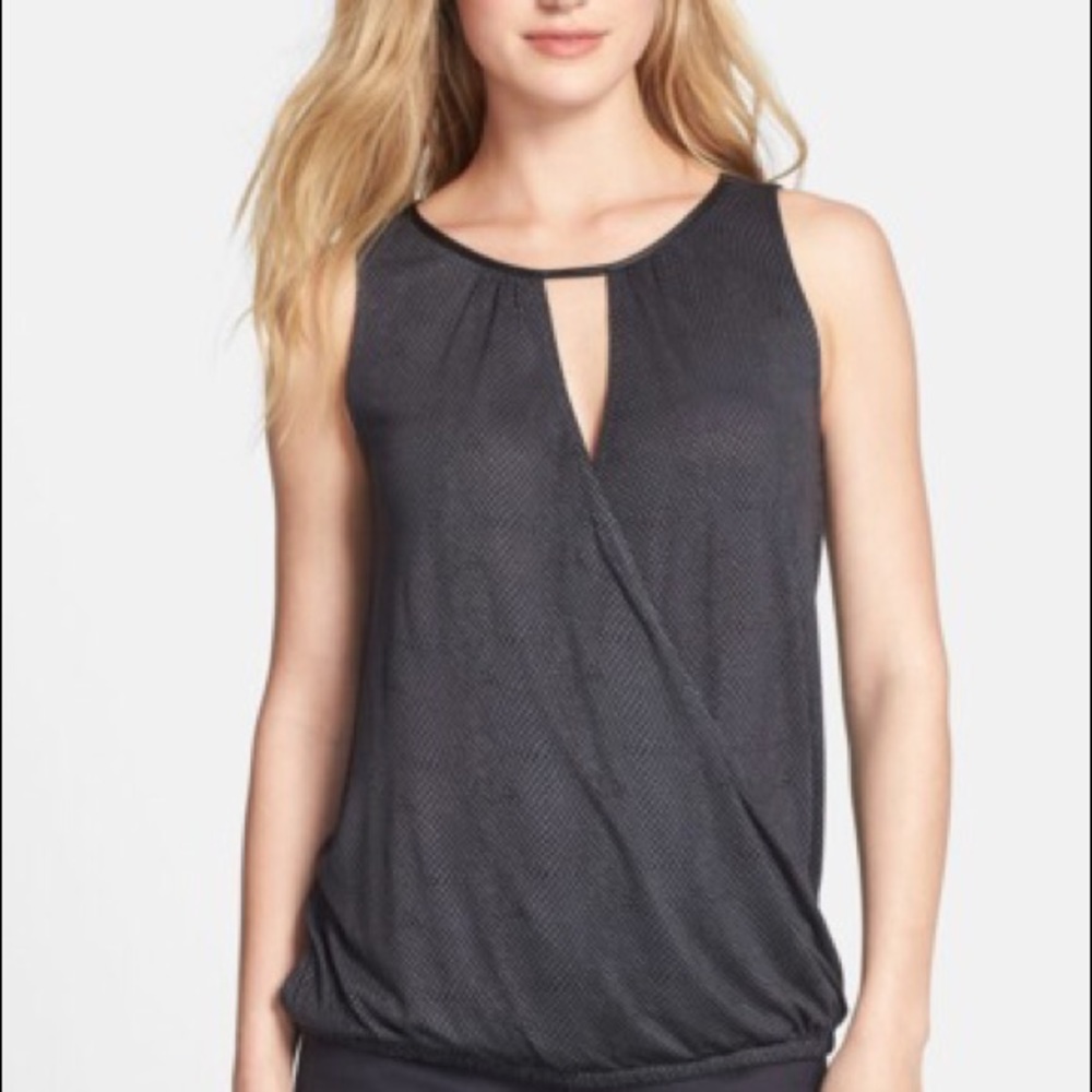 Wrapped Blouse 🛍 2+ bundle for private offer!